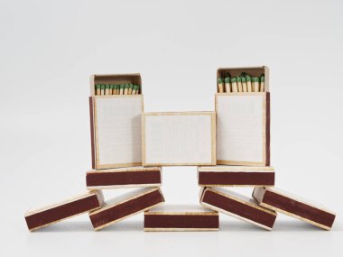 Güvenlik üzerinde beyaz izole maçlar