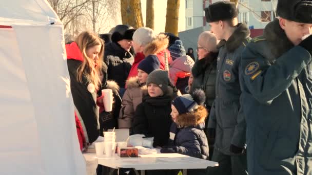 Gomel Belarus Janeiro 2019 Chá Quente Gratuito Vigésimo Aniversário Ministério — Vídeo de Stock