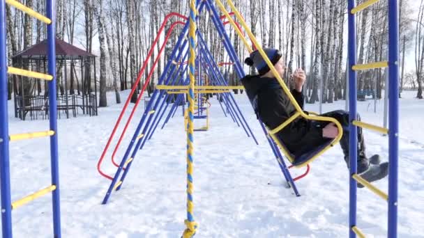 Child Played Sporty Children Winter — Stock Video