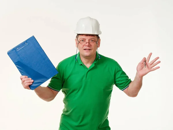Byggnadsarbetare Med Armarna Vikta Och Ett Allvarligt Uttryck Ansiktet — Stockfoto