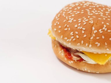 Beyaz arka plan üzerinde izole basit burger