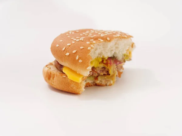 Felülnézete Megharapott Hamburger — Stock Fotó