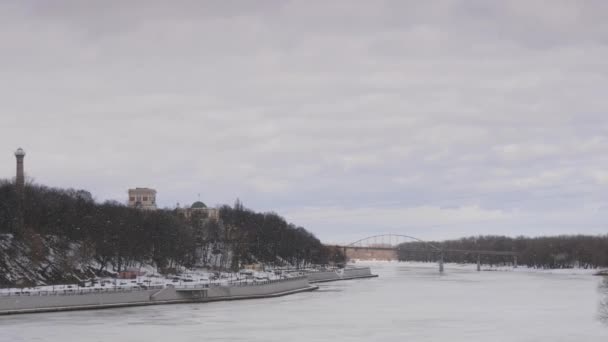 Gomel Bélaro Febrero 2019 Hermoso Terraplén Del Río Sozh Invierno — Vídeos de Stock