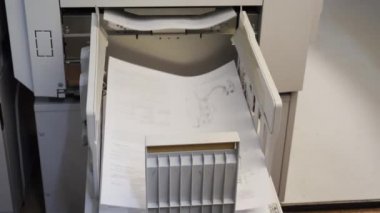 Modern dijital yazıcıda bir kopya merkezinin ayrıntılarını