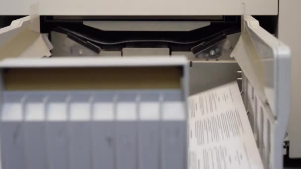 Dettaglio Una Moderna Stampante Digitale Centro Fotocopie — Video Stock