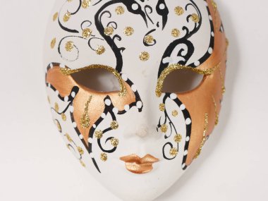 Gomel, Belarus - 18 Şubat 2019: Venedik Maske Seramik Minyatür 5