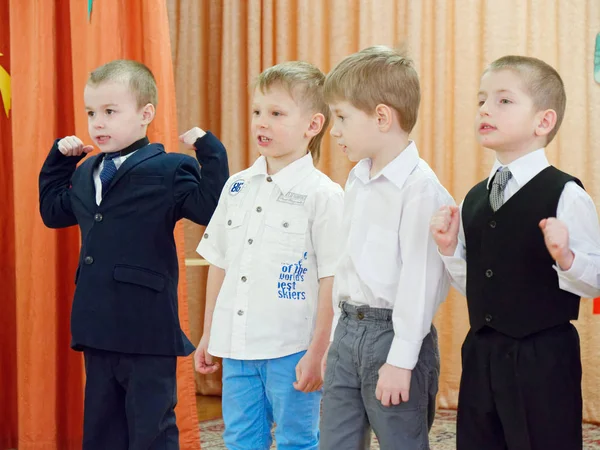 Gomel Bélarus Février 2019 Matinee Maternelle Dédiée Journée Armée Soviétique — Photo