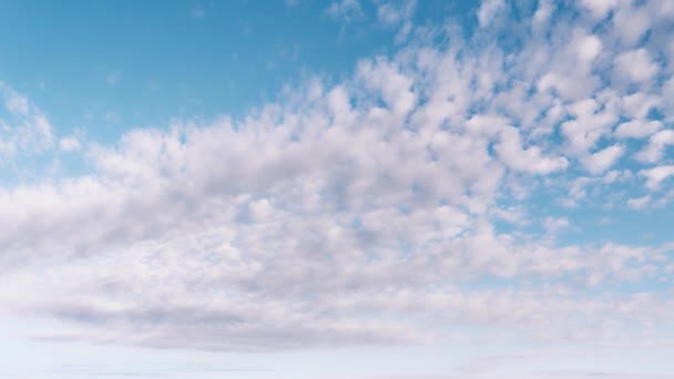 Início Primavera Nuvens Estão Flutuando Contra Céu Azul — Vídeo de Stock