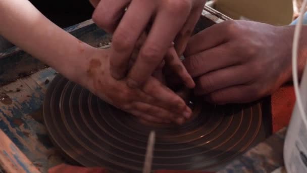 Çanak Çömlek Master Class Potter Tekerlek Eller — Stok video