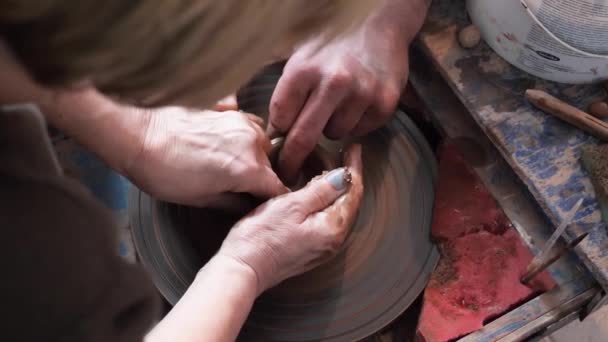 Master Class Ceramica Ruota Del Vasaio Mani — Video Stock