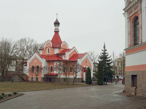 Grodno, Wit-Rusland - 18 maart 2019: Heilige bescherming kathedraal van de stad van Grodno — Stockfoto