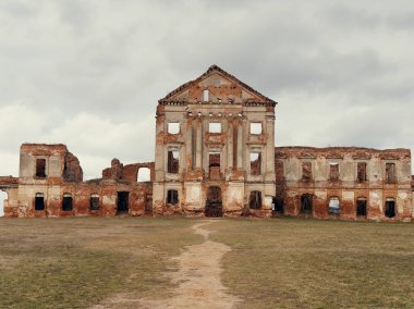 Brest, Belarus - 18 Mart 2019: Sapeg Sarayı kompleksi içinde Ruzhany