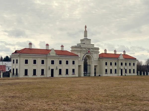 Brest, BELARUS - 18 de março de 2019: Complexo do Palácio Sapeg em Ruzhany . — Fotografia de Stock