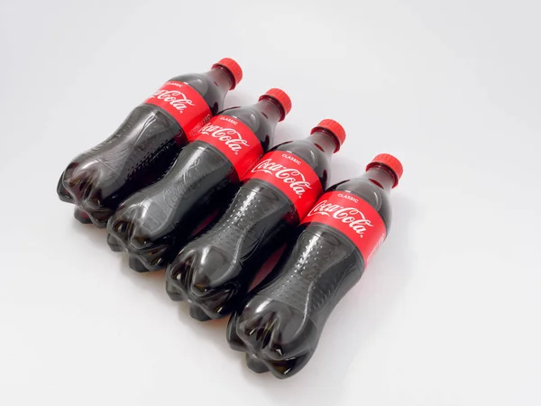 Гомель, Білорусь-9 квітня, 2019: Coca Cola в пластикової пляшки на білому тлі. — стокове фото