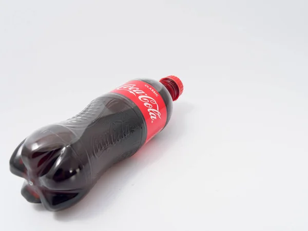 GOMEL, BELARUS - APRIL 9, 2019: Coca Cola in a plastic bottle on a white background. — Stock Photo, Image