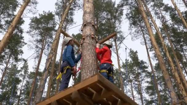 Gomel Belorusszia Április 2019 Líceum Minisztérium Vészhelyzetek Kötél Város Akadálypályán — Stock videók