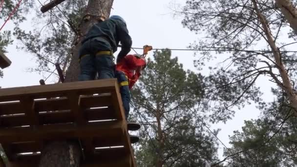 Gomel Belorusszia Április 2019 Líceum Minisztérium Vészhelyzetek Kötél Város Akadálypályán — Stock videók