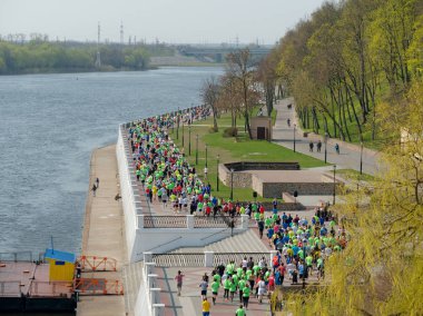 Gomel, Beyaz Rusya - 21 Nisan 2019: Ecomarathone 2019 Gomel Geçti