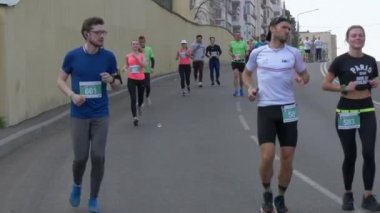 Gomel, Beyaz Rusya - 21 Nisan 2019: Ecomarathone 2019 Gomel Geçti