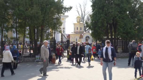 Gomel Fehéroroszország Április 2019 Palm Sunday Hívő Megy Templomba — Stock videók