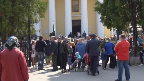 Γκομέλ Λευκορωσία Απριλίου 2019 Κυριακή Παλάμης Πιστοί Πηγαίνουν Στην Εκκλησία — Αρχείο Βίντεο