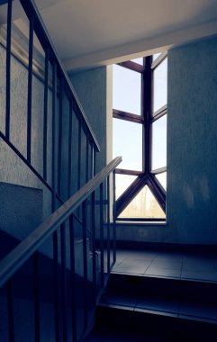 mimari anomaliler. yapıların parçaları ve çizgileri