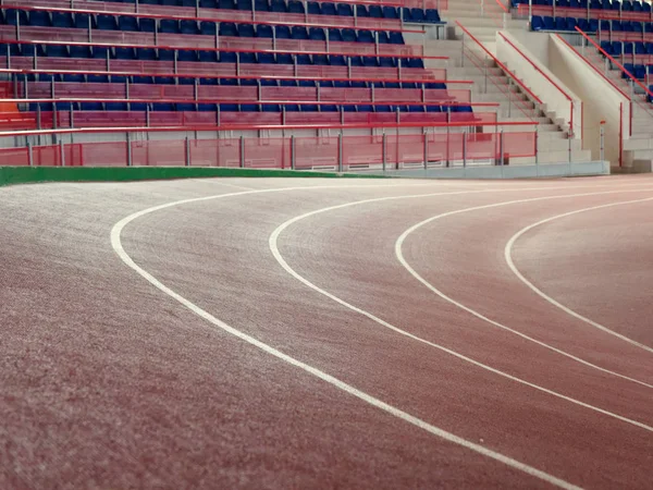ГОМЕЛЬ, БЕЛАРУС - 2 мая 2019 года: Дворец спорта в легкой атлетике . — стоковое фото