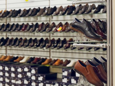 Gomel, Beyaz Rusya - 4 Mayıs 2019: Gizli Alışveriş Merkezi. moda butik alışveriş.