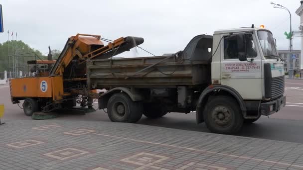 Gomel Weißrussland Mai 2019 Spezialausrüstung Für Die Fahrbahnreinigung — Stockvideo