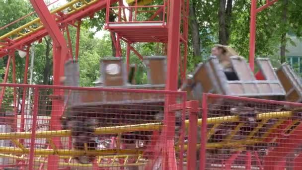 Gomel Weißrussland Mai 2019 Stadtpark Attraktionen Für Kinder — Stockvideo