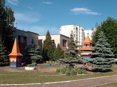 Gomel, Beyaz Rusya - 23 Mayıs 2019: Anaokulu 165. çocuk oyun alanı.