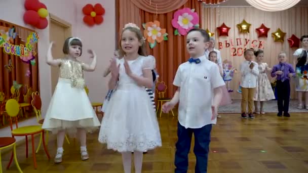 Gomel Belarus Maio 2019 Matiné Infantil Dedicada Fim Jardim Infância — Vídeo de Stock