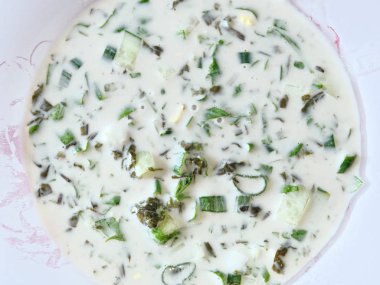 kefir ile taze sebze ilk yemek buzdolabı