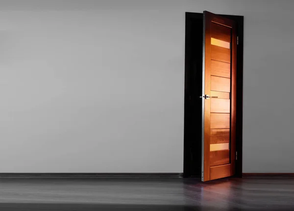 metal saplı iç ahşap kapılar