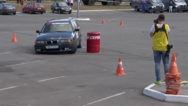 Gomel Vitryssland September 2019 Bilutställning Kampanj Idrottare För Trafiksäkerhet 2019 — Stockvideo