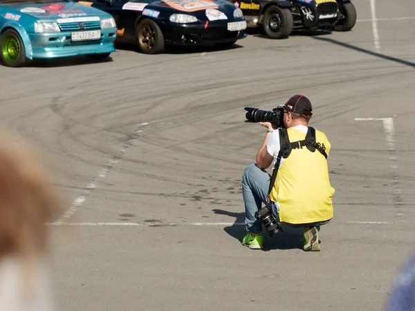 GOMEL, BELARUS - SEPTEMBER 14, 2019: traffic police inspector with a camera — Stock Photo, Image