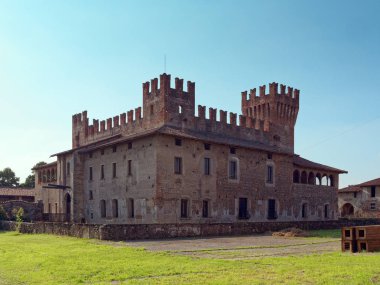 Bergamo, İtalya - 9 Ağustos 2019: Eski kalenin güzel binası