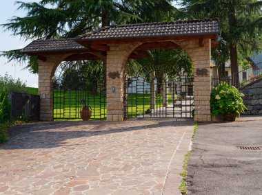 Bergamo, Gromo, İtalya - 9 Ağustos 2019: Centro Storico di Gromo