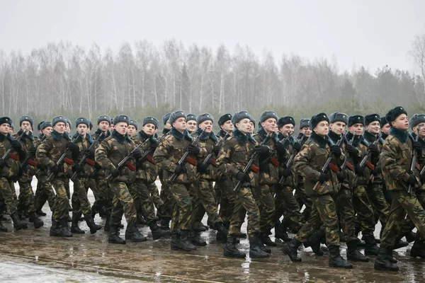 Minsk Bielorrusia Diciembre 2017 Solemne Desfile Tropas Bajo Juramento República —  Fotos de Stock