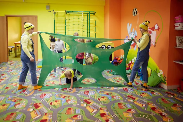 Gomel Belarus April 2018 Kinderen Spelen Het Kinderanimatiecentrum Verjaardag 2020 — Stockfoto