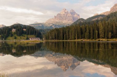 Misurina Dağı yakınlarındaki güzel Dolomite Dağları