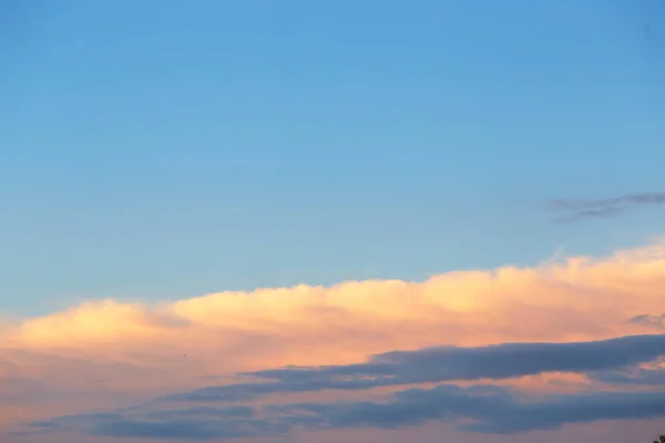 Awan Kuno Langit Sebelum Matahari Terbenam — Stok Foto