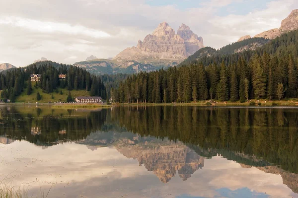 Hermosas Montañas Dolomita Cerca Del Lago Misurina — Foto de Stock