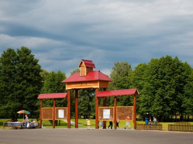 Slavgorod, Belarus - 19 Temmuz 2020 Golubaya Krynitsa kutsal bir kaynaktır. Hac yeri 2024