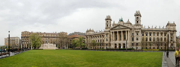 Budapest Hongrie Avril 2018 Place Lajos Kossuth Budapest — Photo