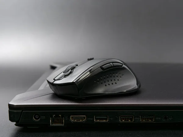 Black Modern Computer Mouse Dark Background 2020 — Stock Photo, Image