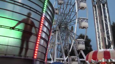 GOMEL, BELARUS - 26 Ağustos 2020: Lunapark Atlıkarınca 2020
