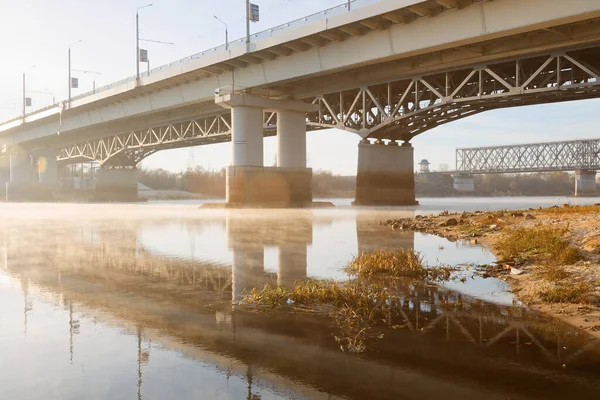 Puente Ferroviario Sobre Río Sozh Luz Del Sol Puesta Del —  Fotos de Stock