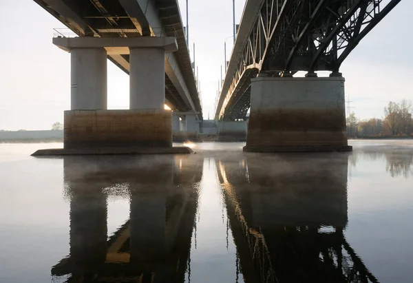 Most Kolejowy Nad Rzeką Sozh Świetle Słońca Żomel Białoruś 2020 — Zdjęcie stockowe