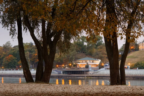 Terraplén Ciudad Otoño Vista Del Río Gomel Bielorrusia 2020 —  Fotos de Stock